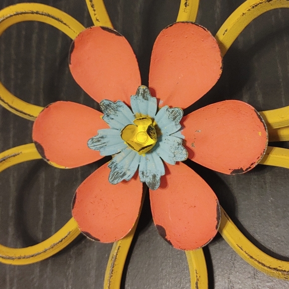 🌸Adorable Metal Bird & Flower Hook🌸 - Picture 5 of 7